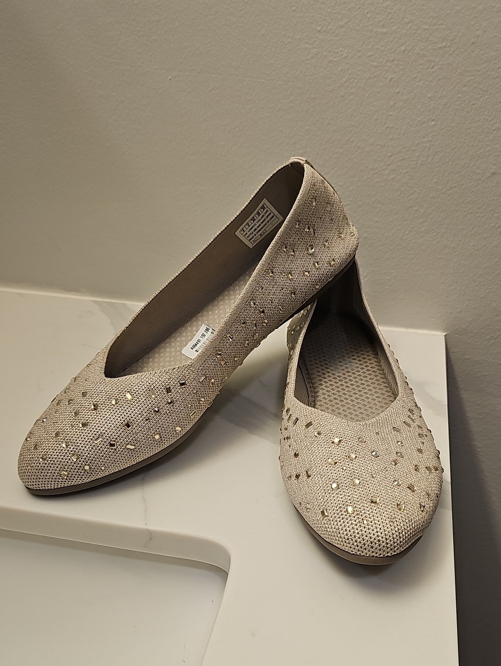 Skechers Cleo 2.0 Recycled Vegan Sparkle Gems Flats In Taupe. NIB. Never Worn.